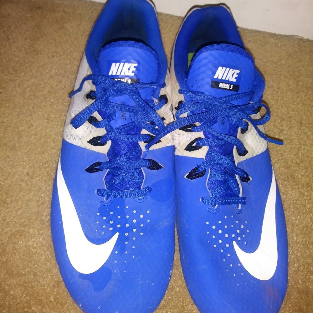 Nike rivals track shoes